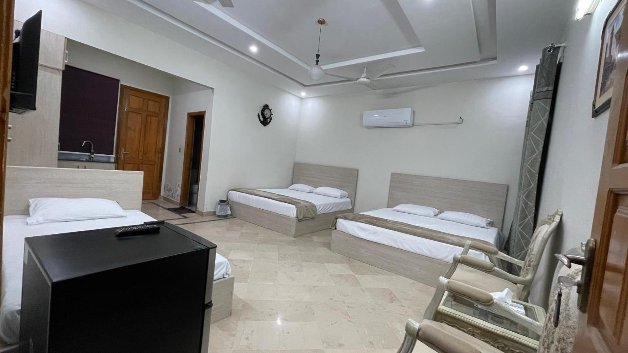 Midways Guest House And Hotels Islamabad Exterior photo